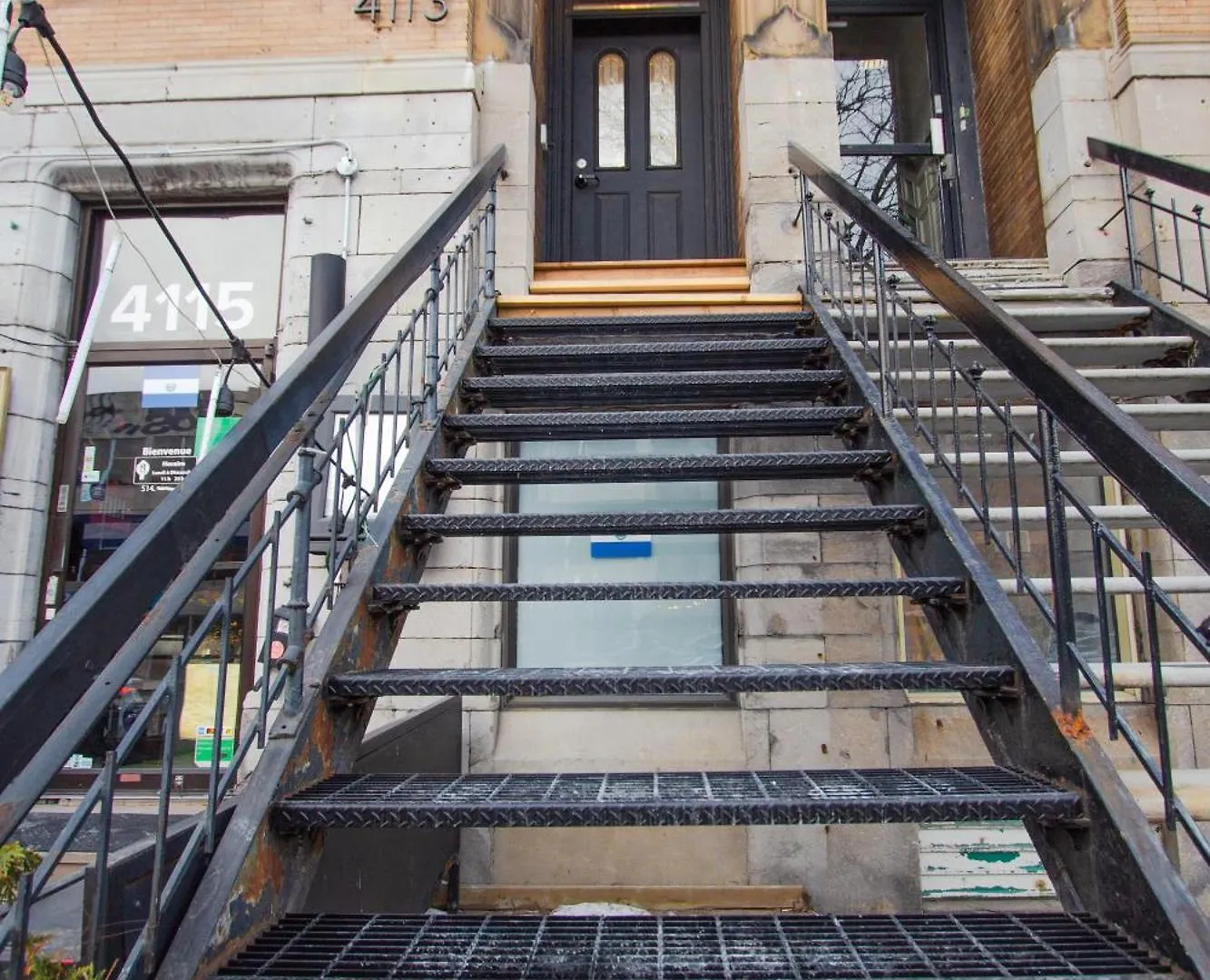 Studio #13 - Self Check-In - Plateau - St-Denis Montreal Apartment